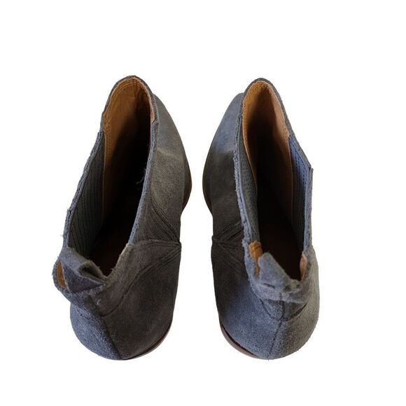 Marc Fisher Gray Suede Pointed Toe Western Block Heel Ankle Boot Size 8.5 - Picture 8 of 16